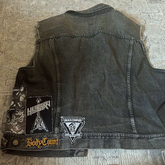 Vintage 80’s punk vest with patches/ large/ X-Large - Picture 2 of 5